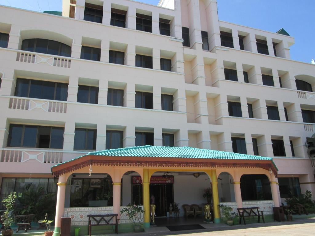 Royal Jommanee Hotel Nongkhai ノーンカーイ エクステリア 写真