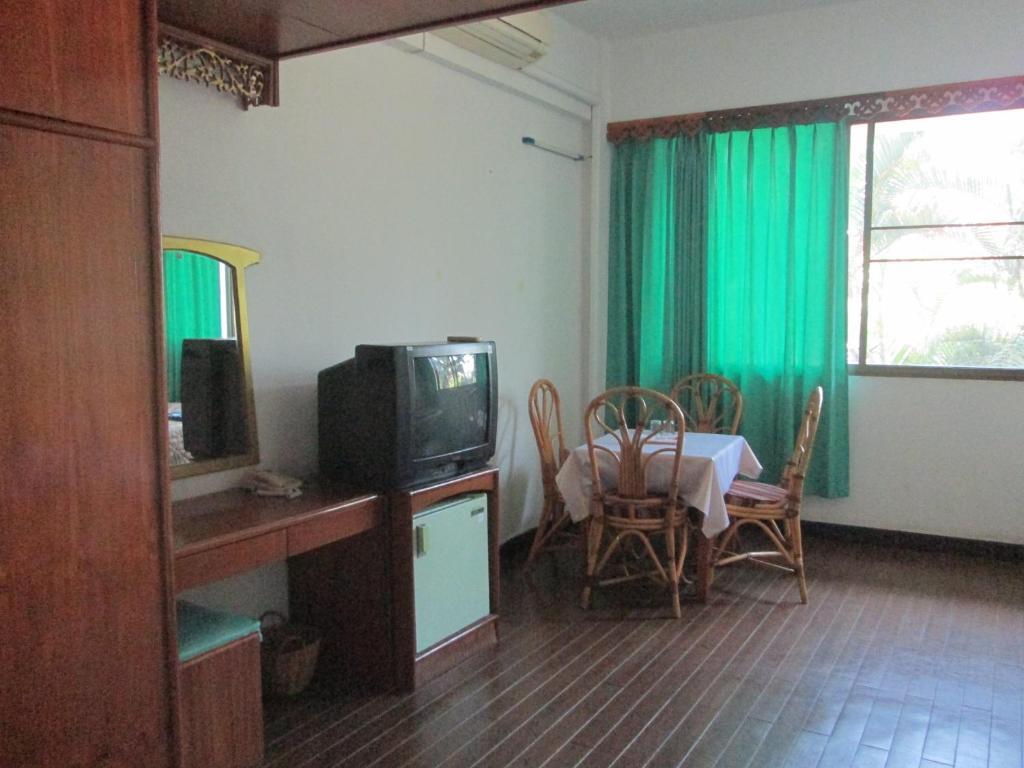 Royal Jommanee Hotel Nongkhai ノーンカーイ エクステリア 写真