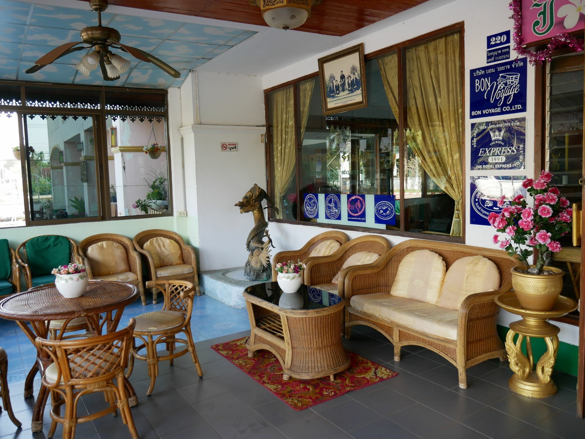 Royal Jommanee Hotel Nongkhai ノーンカーイ エクステリア 写真